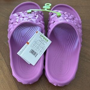 CROCS Purple Geometric Slip-On Sandals